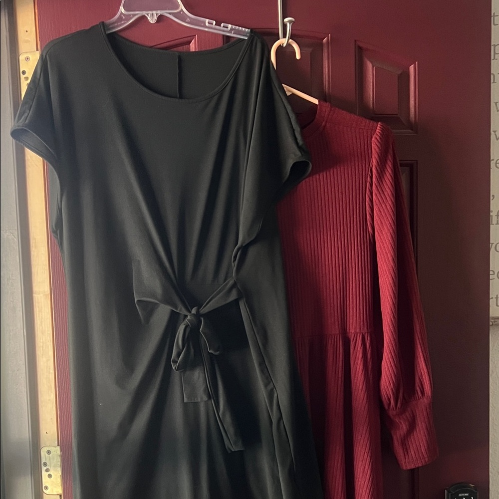 Elegant Black and Red Women's Dress Set - Picture 2 of 13